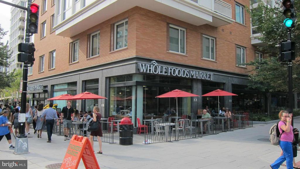 2030 F STREET NW Unit: 407