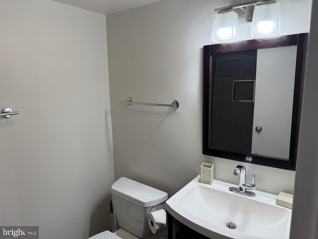 2030 F STREET NW Unit: 407