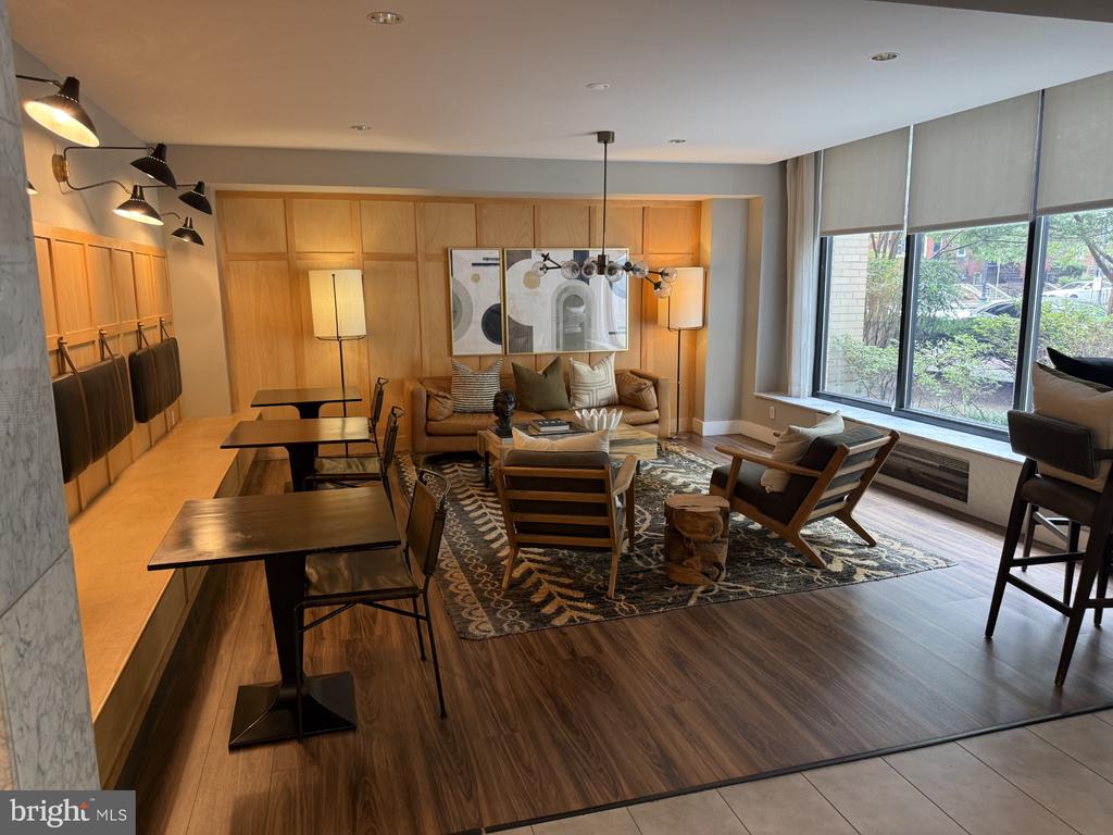 2030 F STREET NW Unit: 407