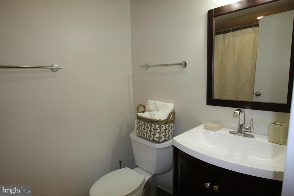 2030 F STREET NW Unit: 407
