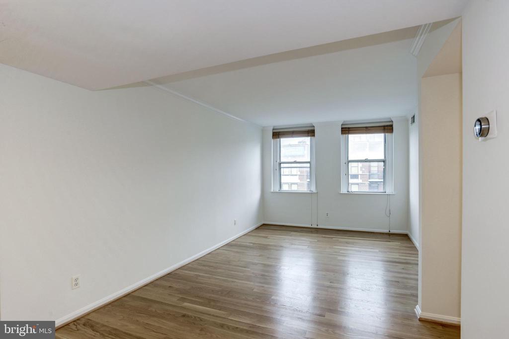 1133 13TH STREET NW Unit: 802