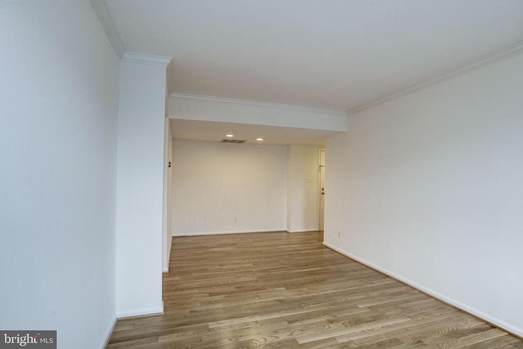 1133 13TH STREET NW Unit: 802