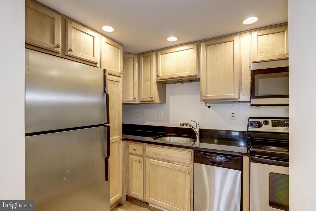 1133 13TH STREET NW Unit: 802