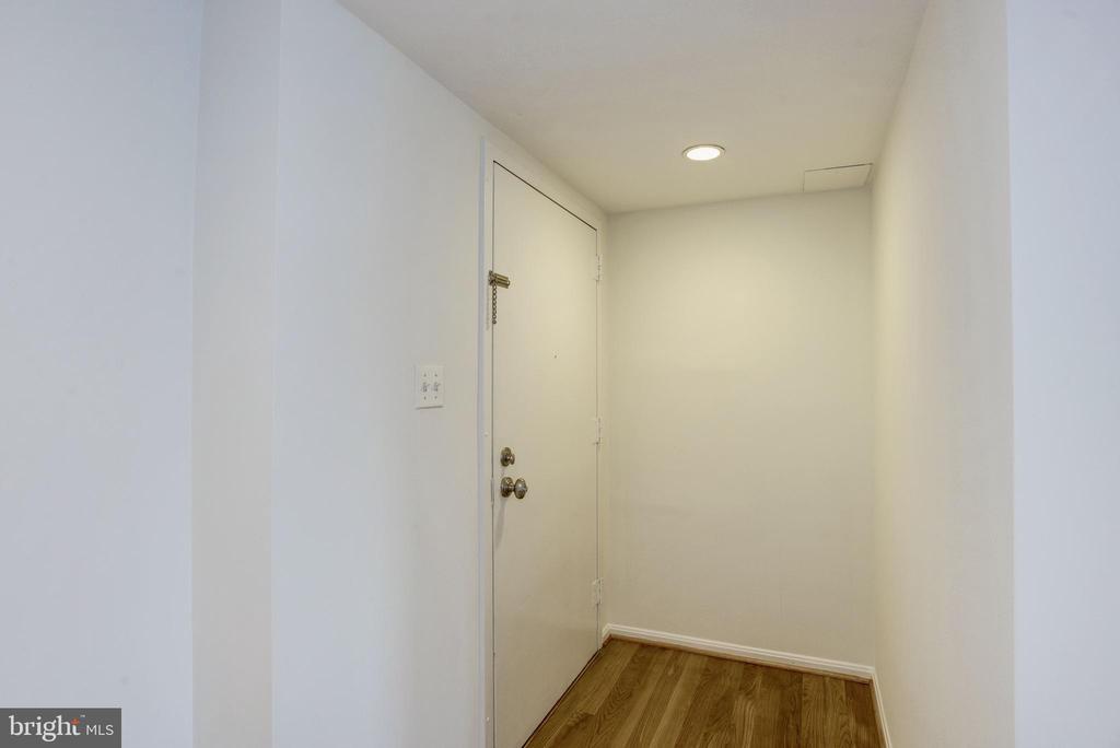1133 13TH STREET NW Unit: 802