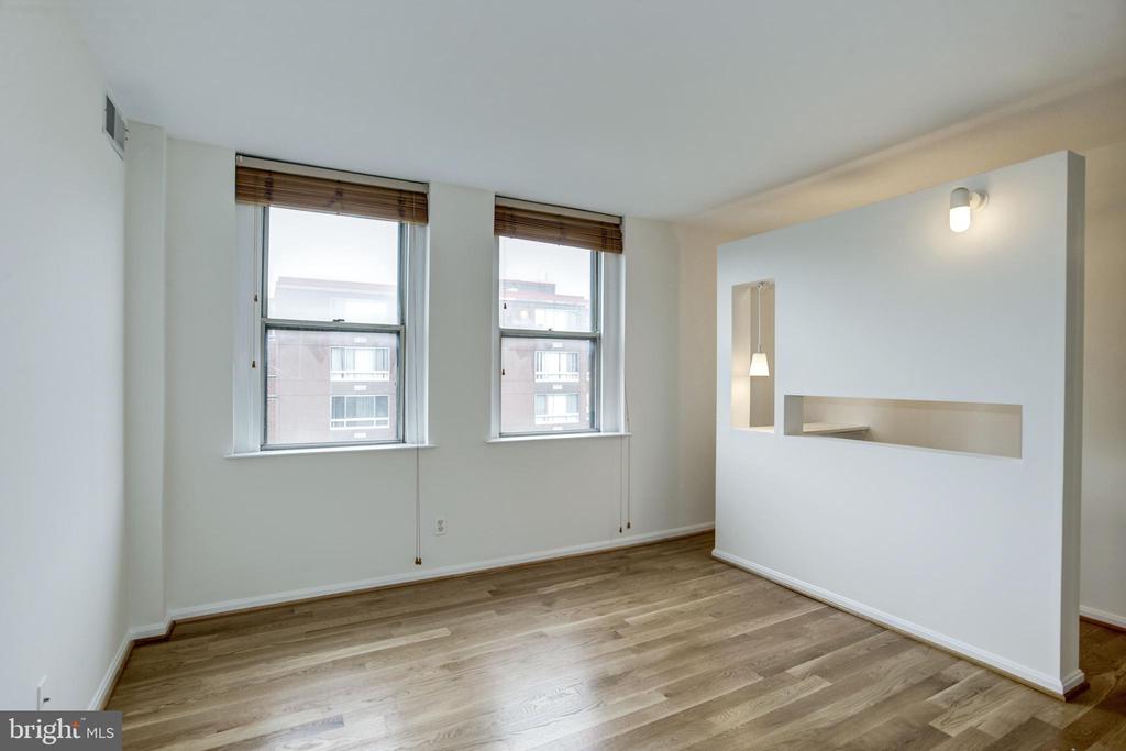 1133 13TH STREET NW Unit: 802