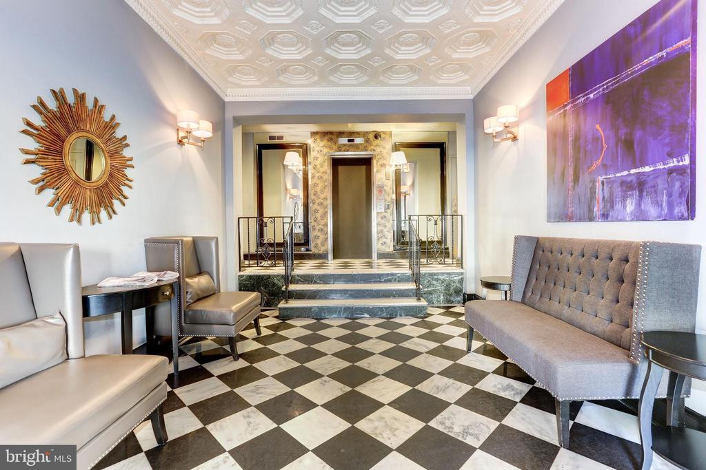 1133 13TH STREET NW Unit: 802