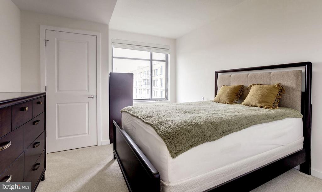 475 K STREET NW Unit: 1105