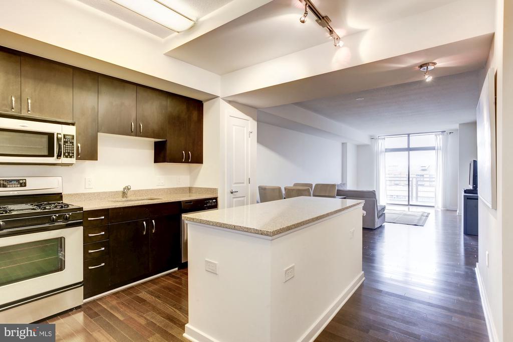 475 K STREET NW Unit: 1105