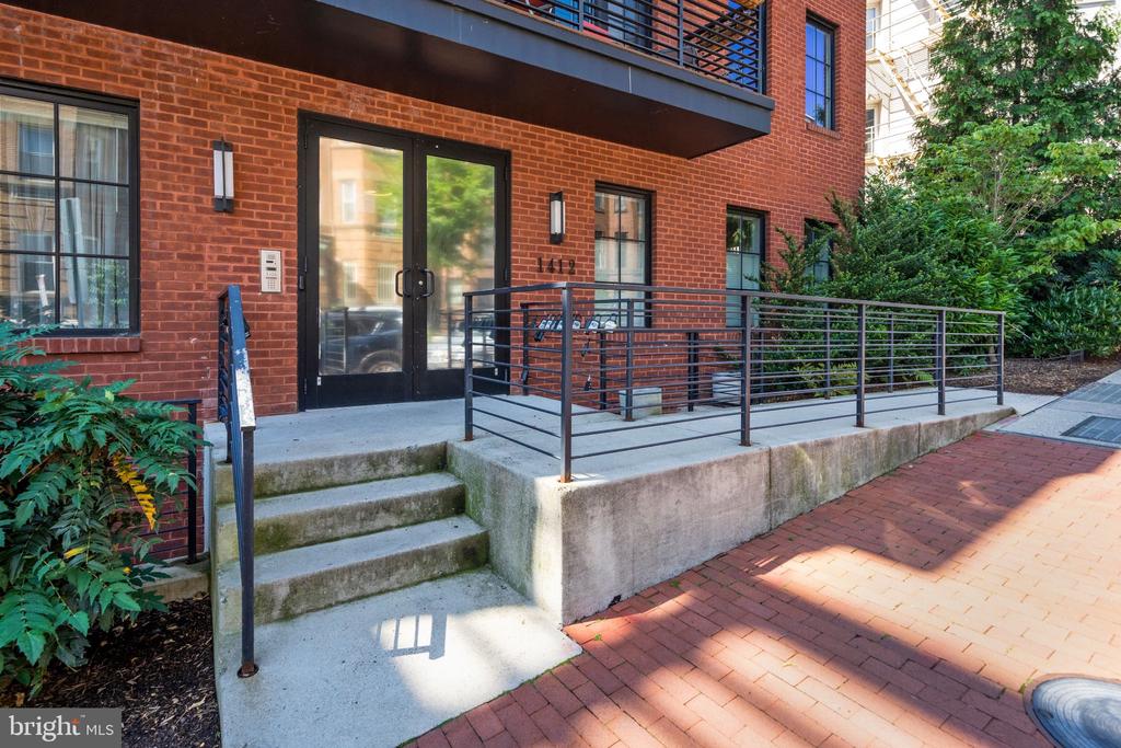 1412 CHAPIN STREET NW Unit: 401
