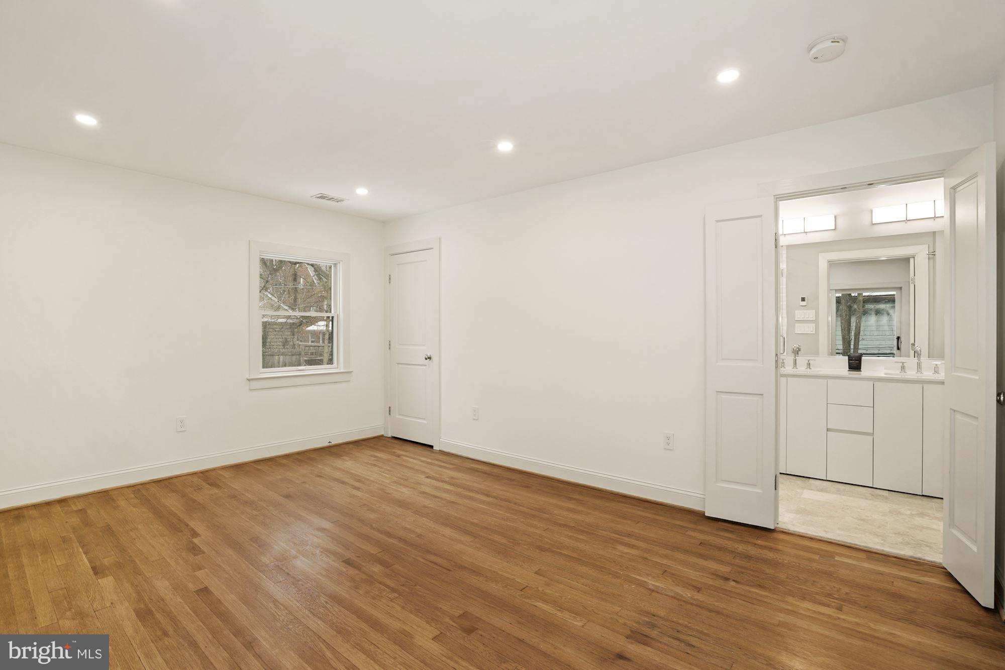 15 IRVING ST