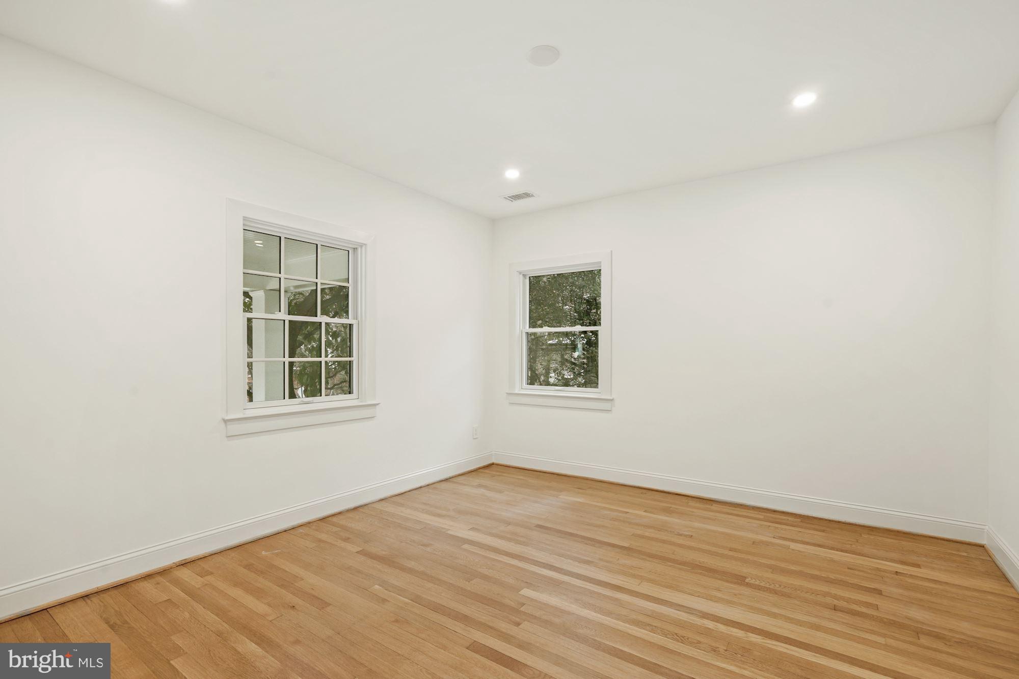 15 IRVING ST