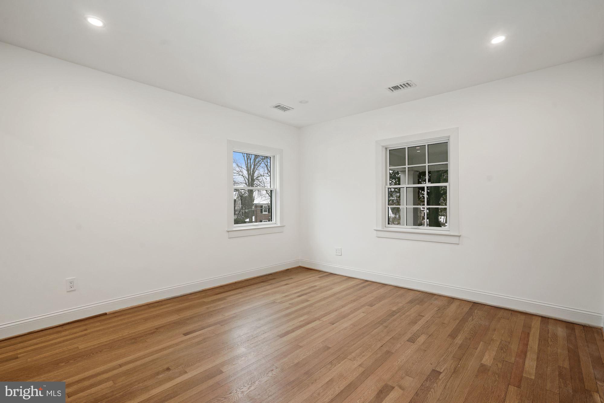 15 IRVING ST