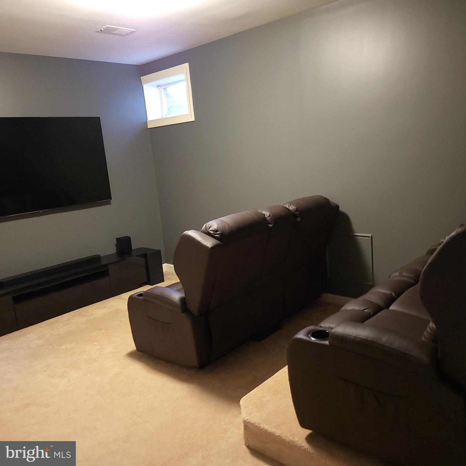 7116 BRADLEY BLVD