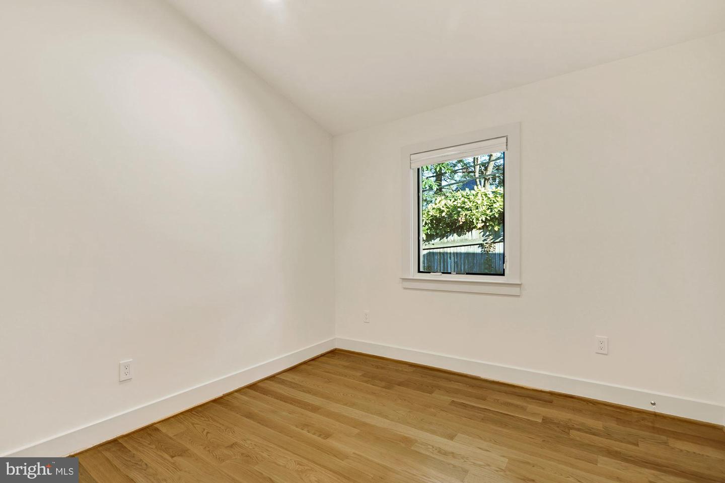 162 QUINCY ST