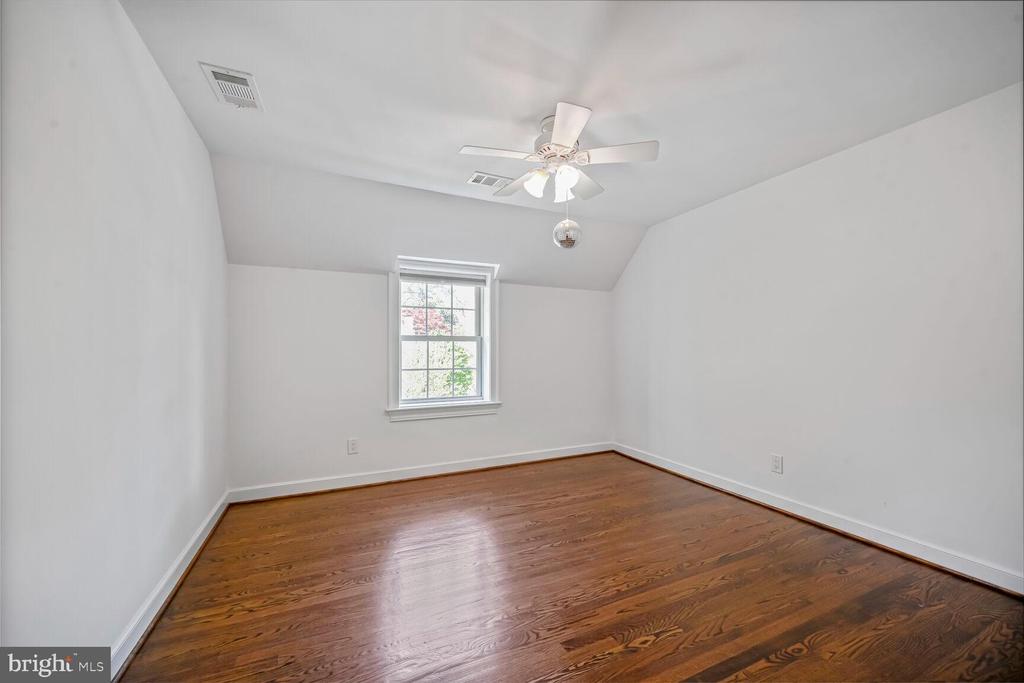 4406 Highland Ave