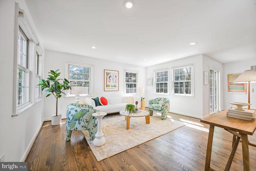 4406 Highland Ave