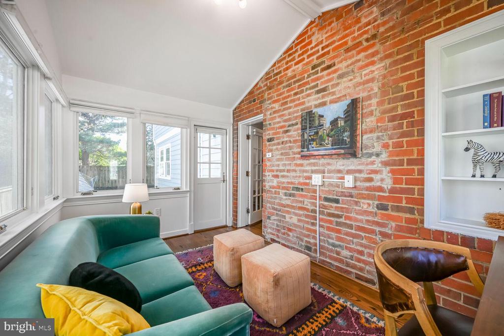 4406 Highland Ave