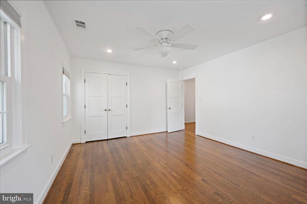4406 Highland Ave