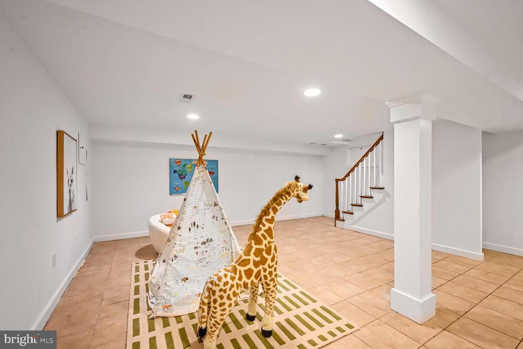 4406 Highland Ave