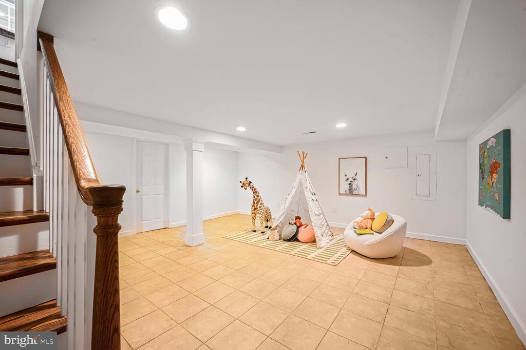 4406 Highland Ave