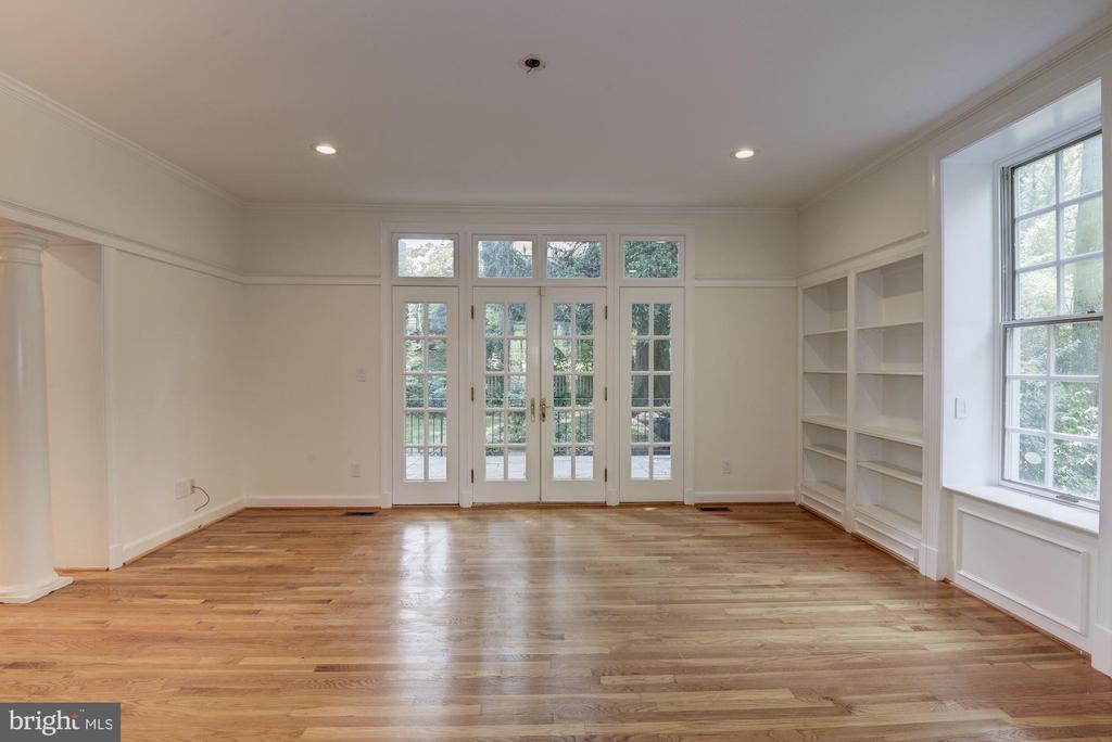 5308 FALMOUTH RD