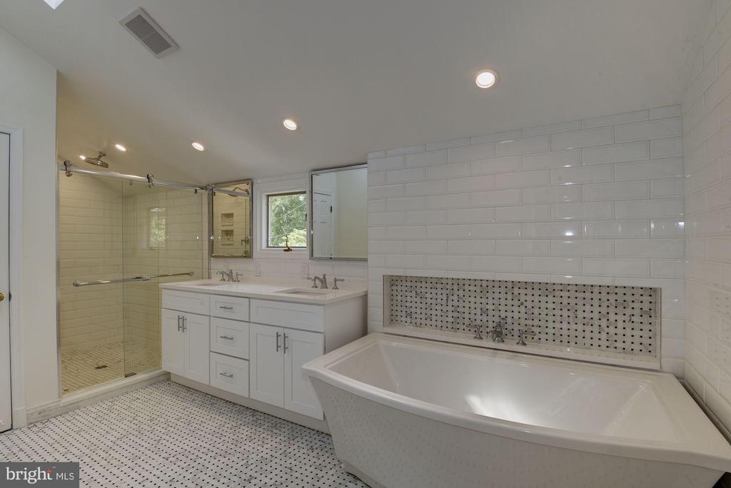 5308 FALMOUTH RD