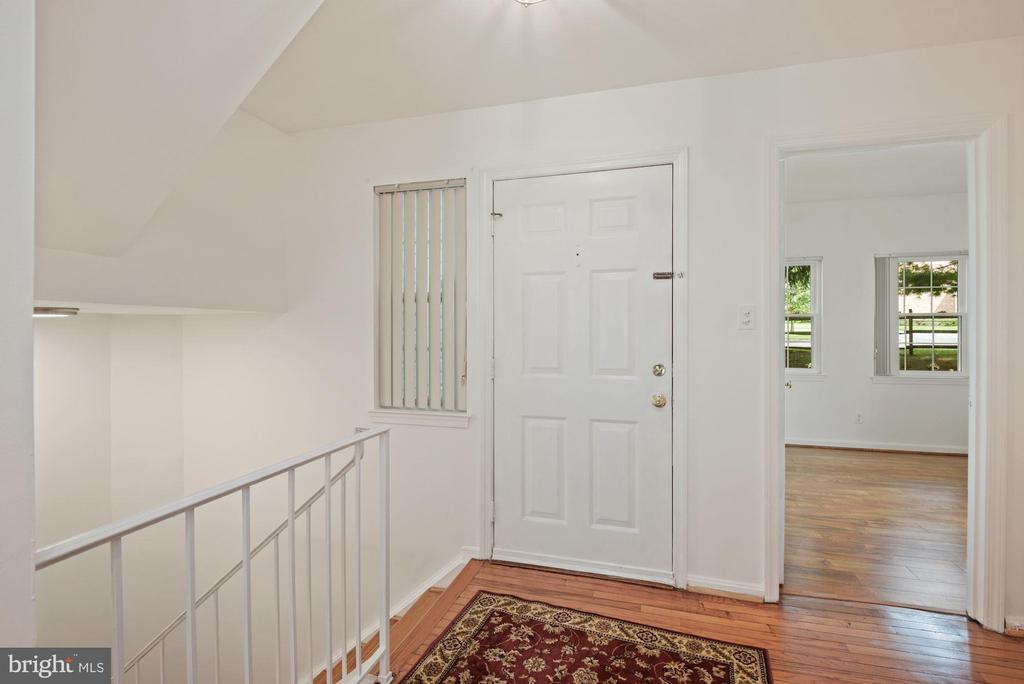10400 PARTHENON COURT 10400