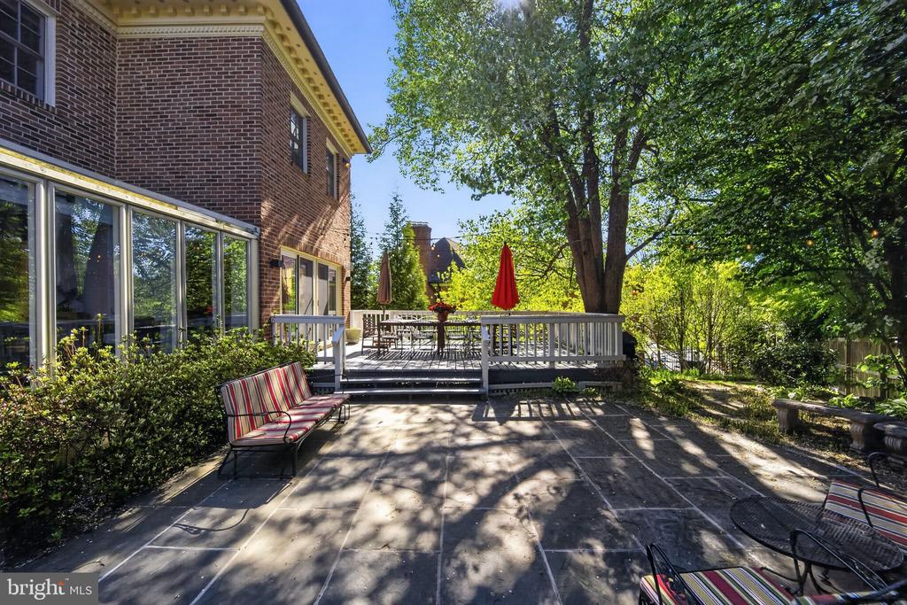 5115 CAPE COD COURT