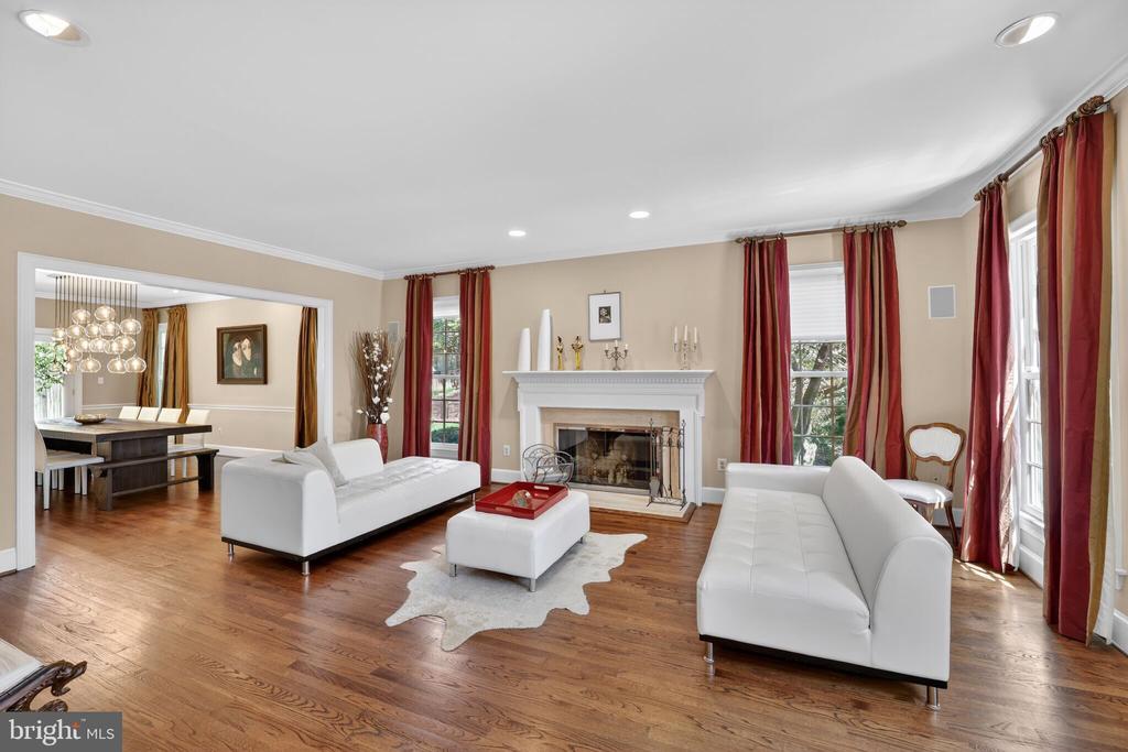 5115 CAPE COD COURT