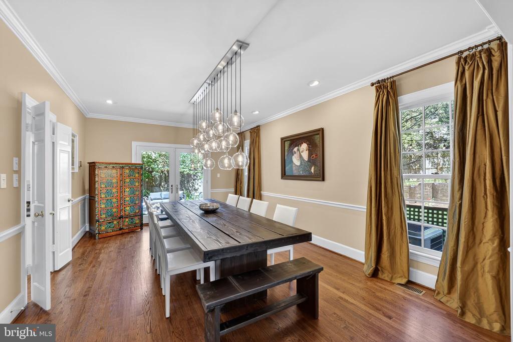 5115 CAPE COD COURT