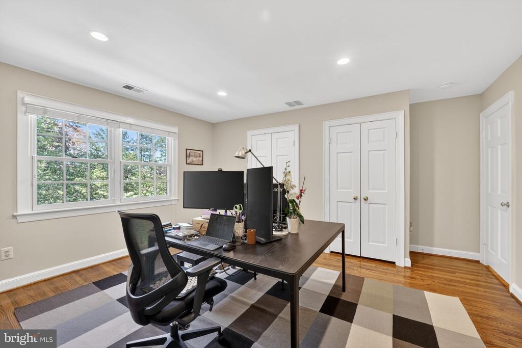5115 CAPE COD COURT