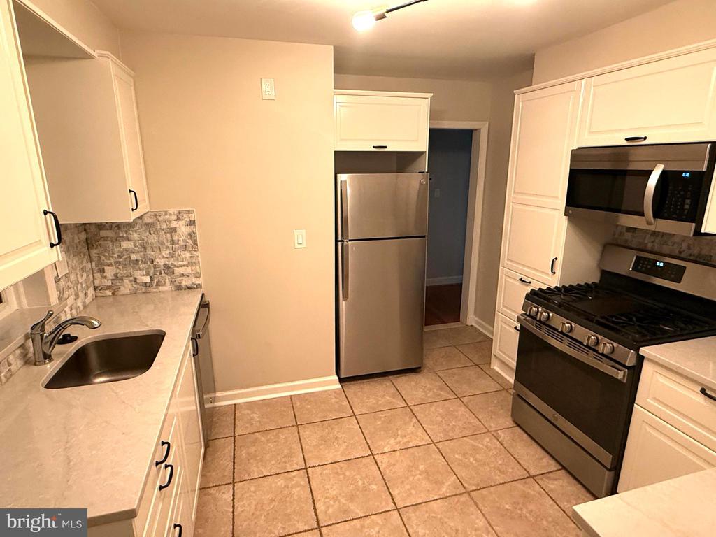 5226 ELLIOTT ROAD