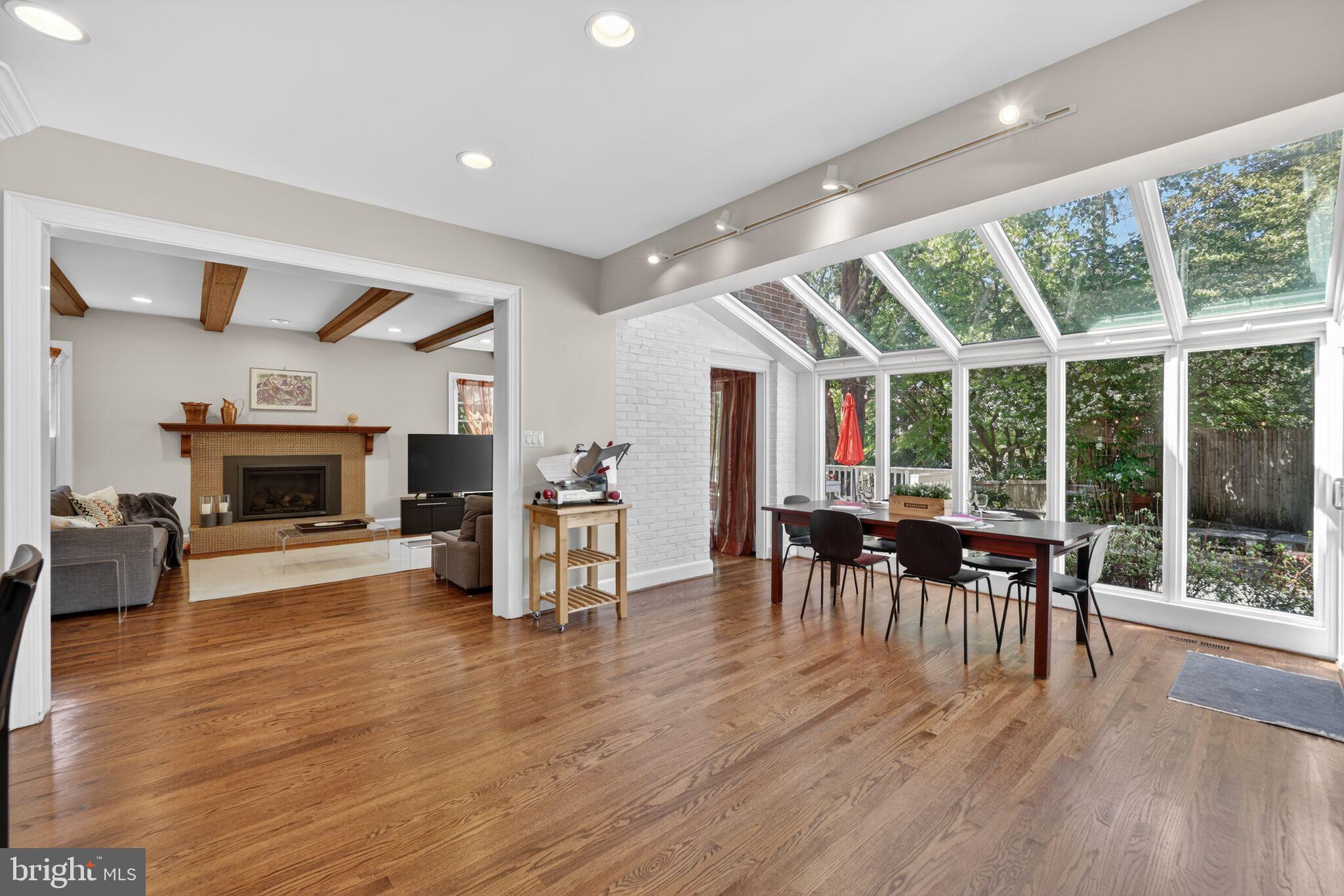 5115 CAPE COD COURT