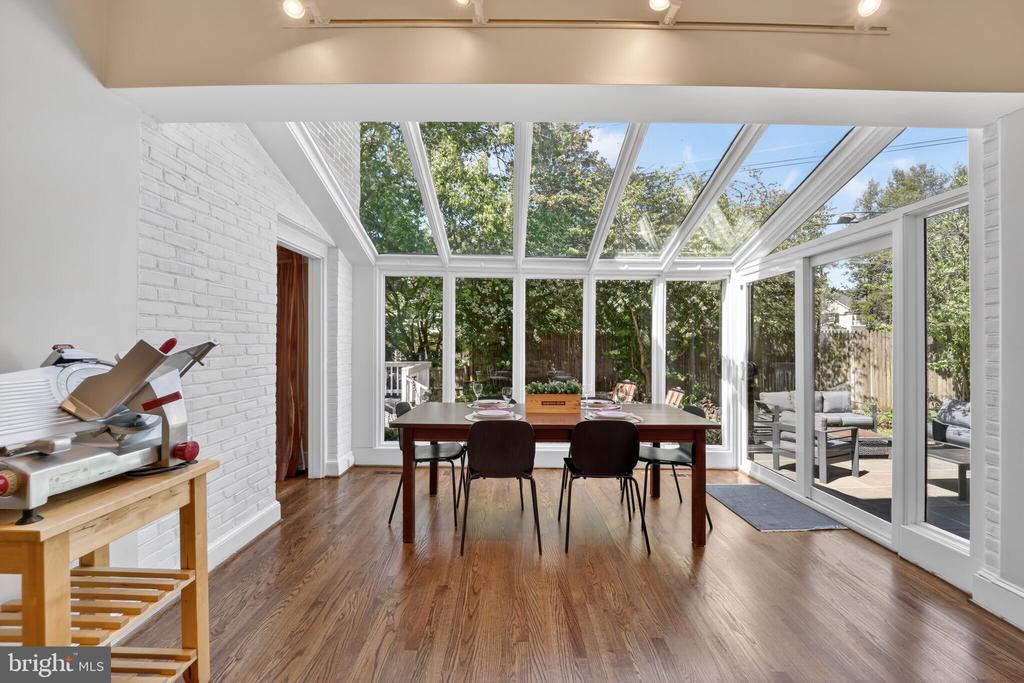 5115 CAPE COD COURT