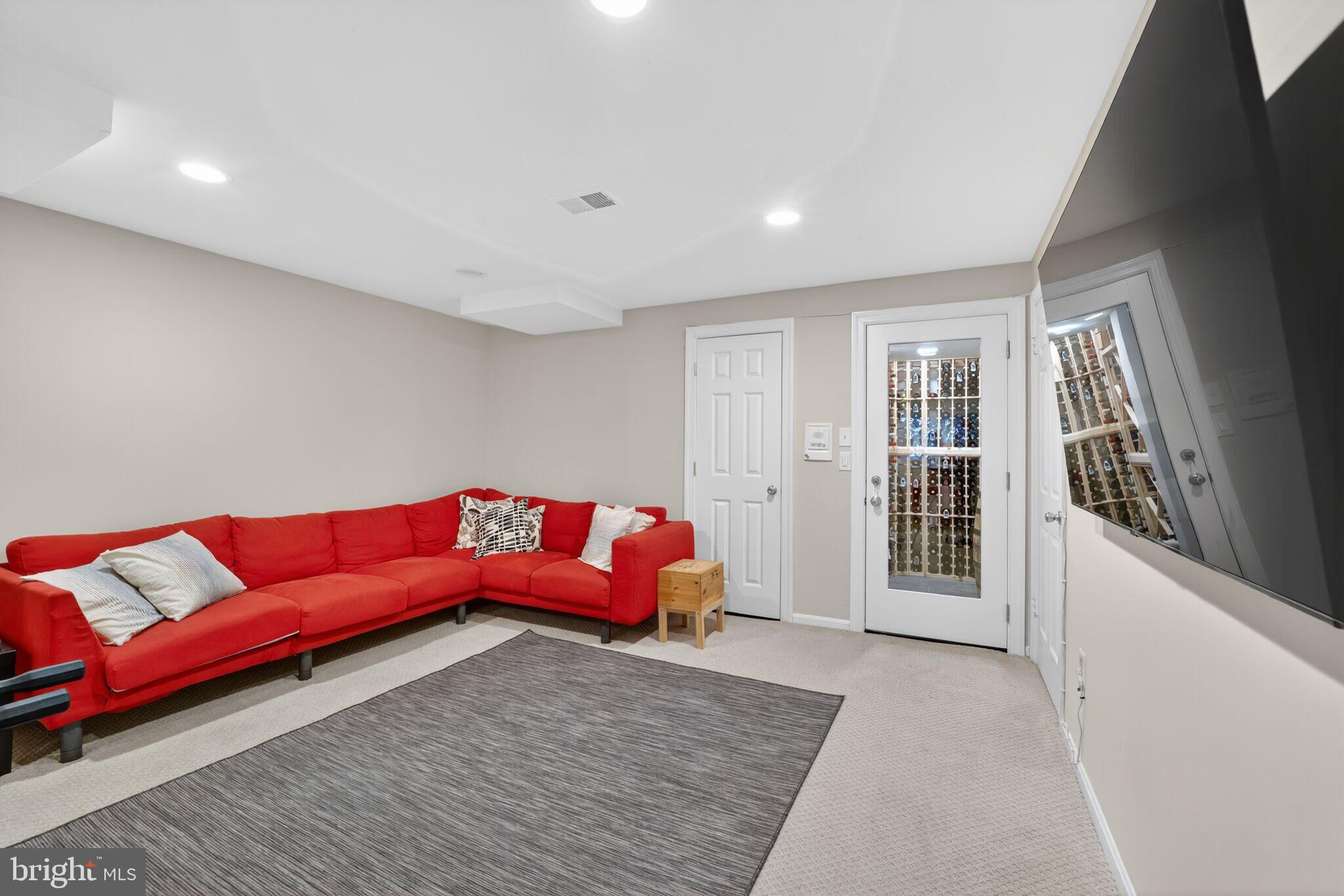 5115 CAPE COD COURT