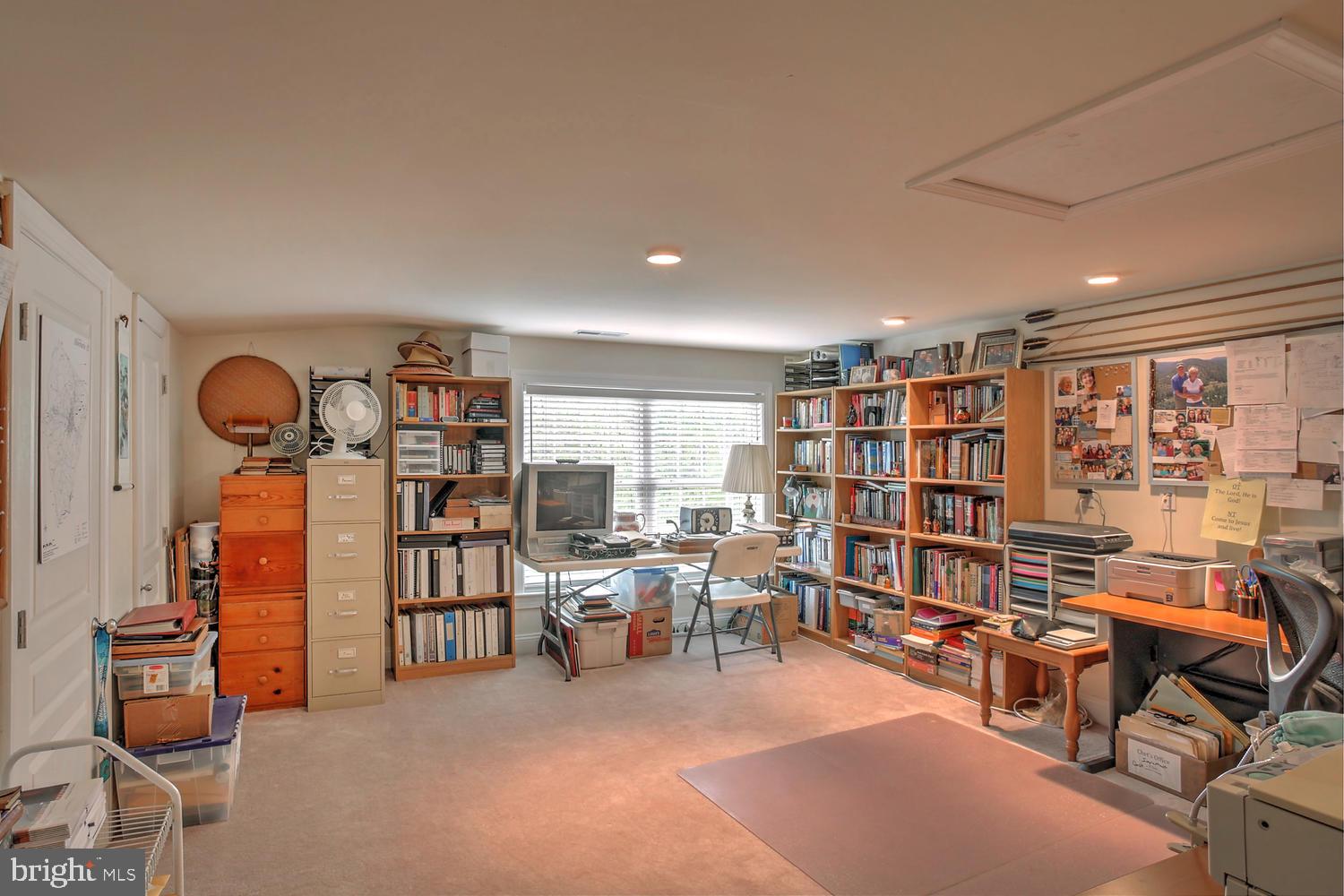 2272 Oakridge Ct