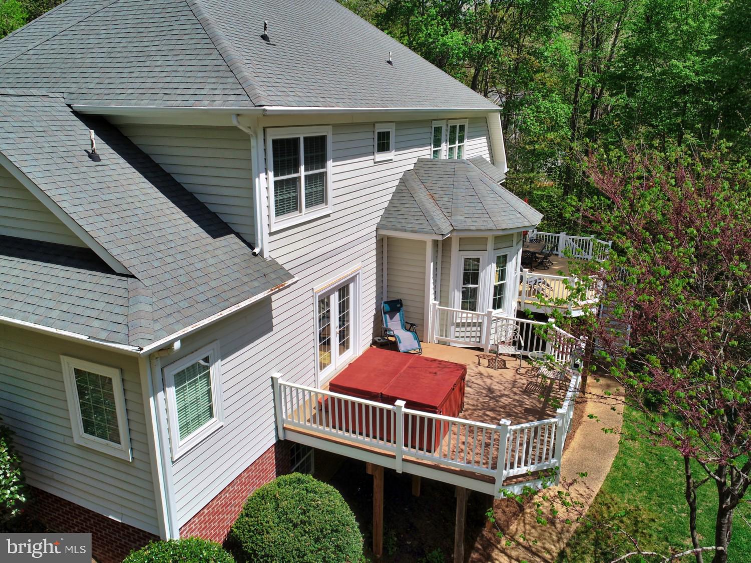 2272 Oakridge Ct