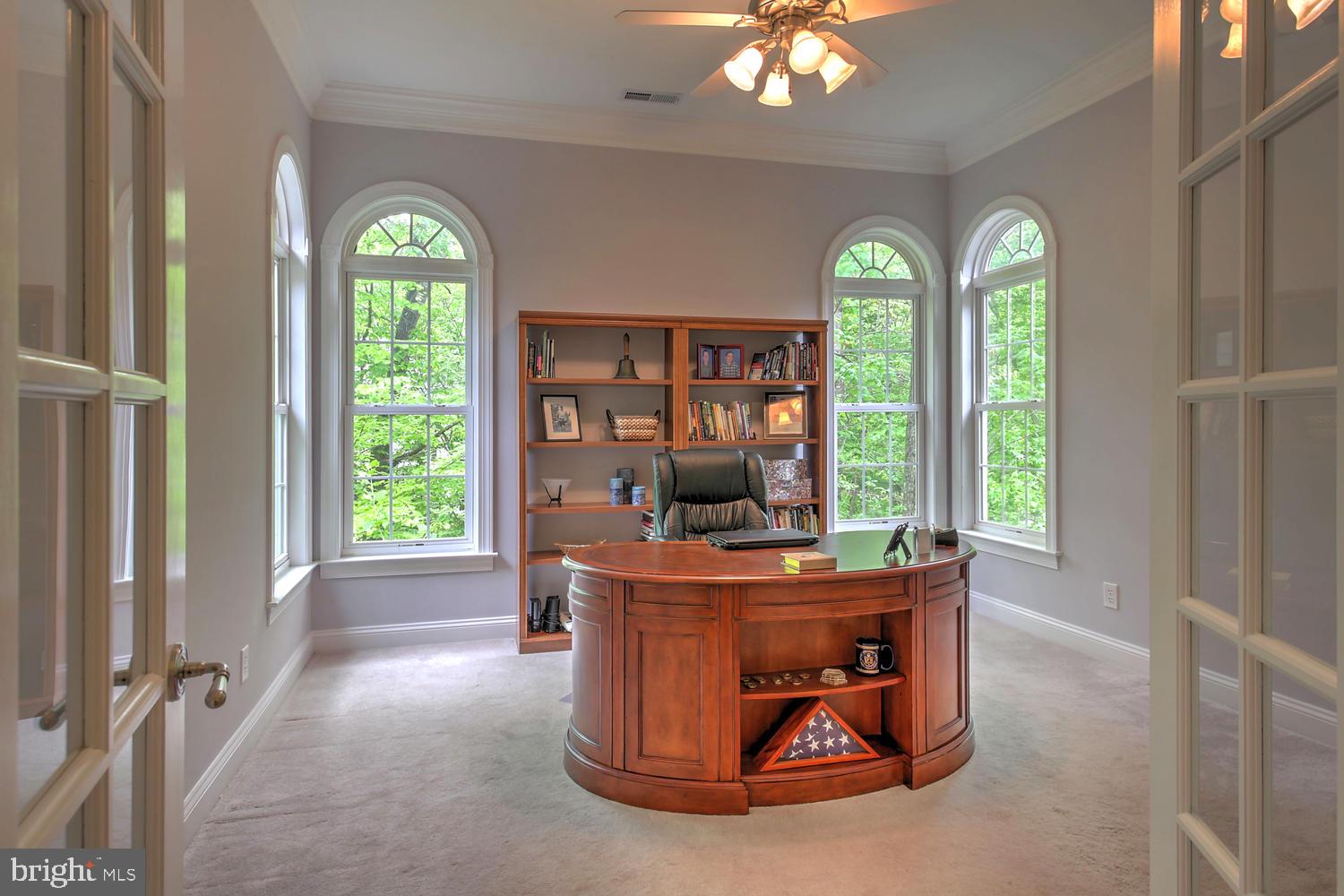 2272 Oakridge Ct