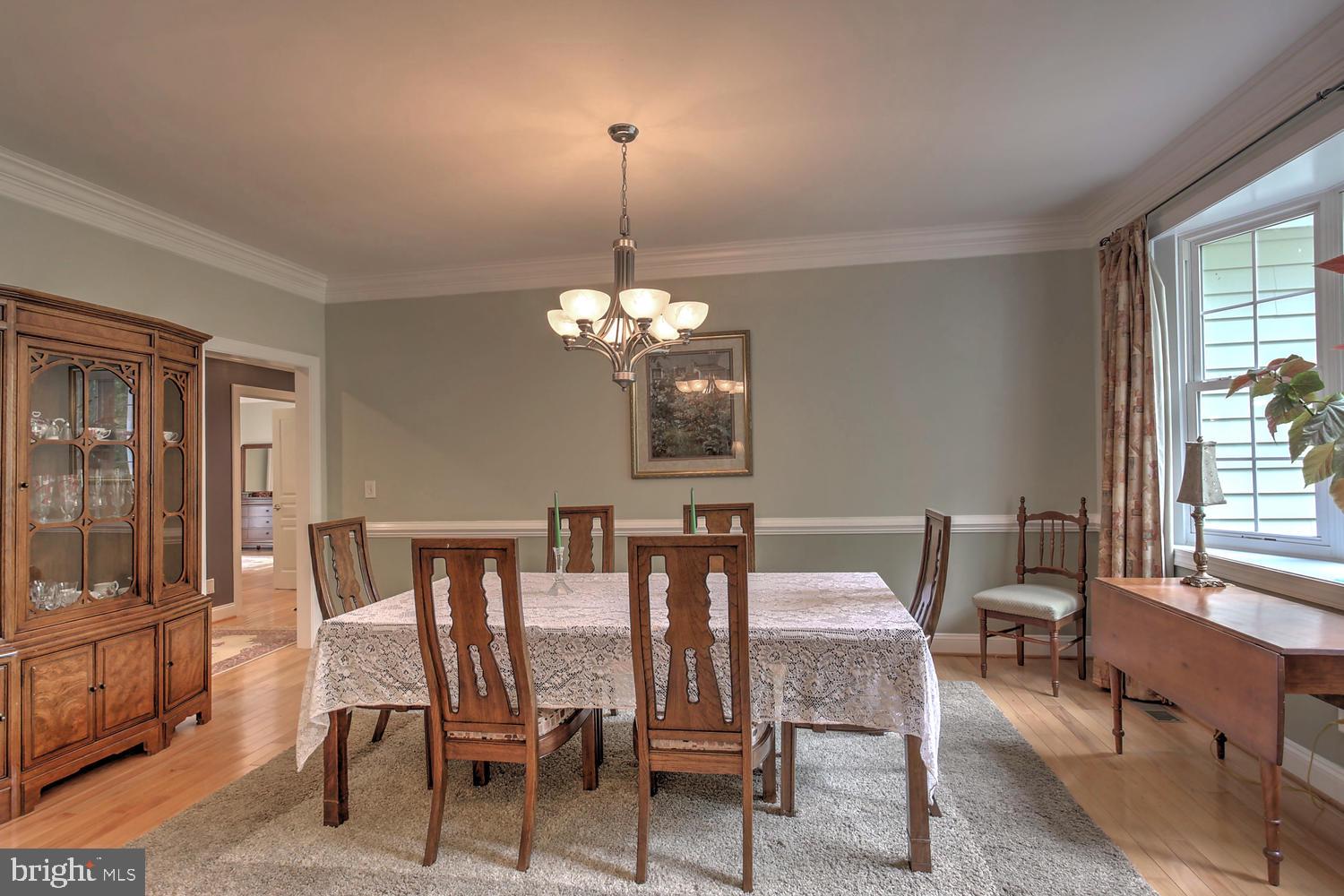 2272 Oakridge Ct