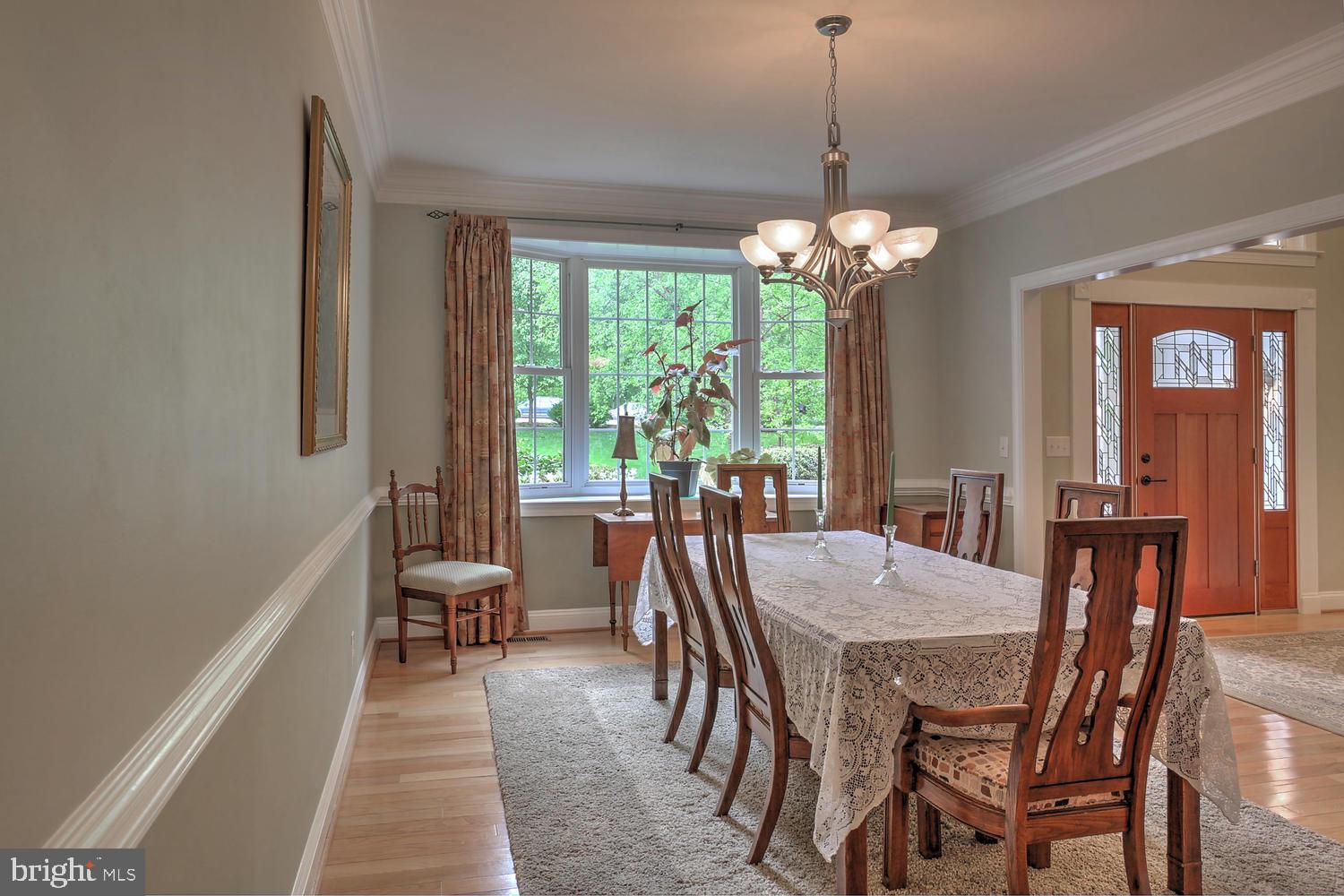 2272 Oakridge Ct
