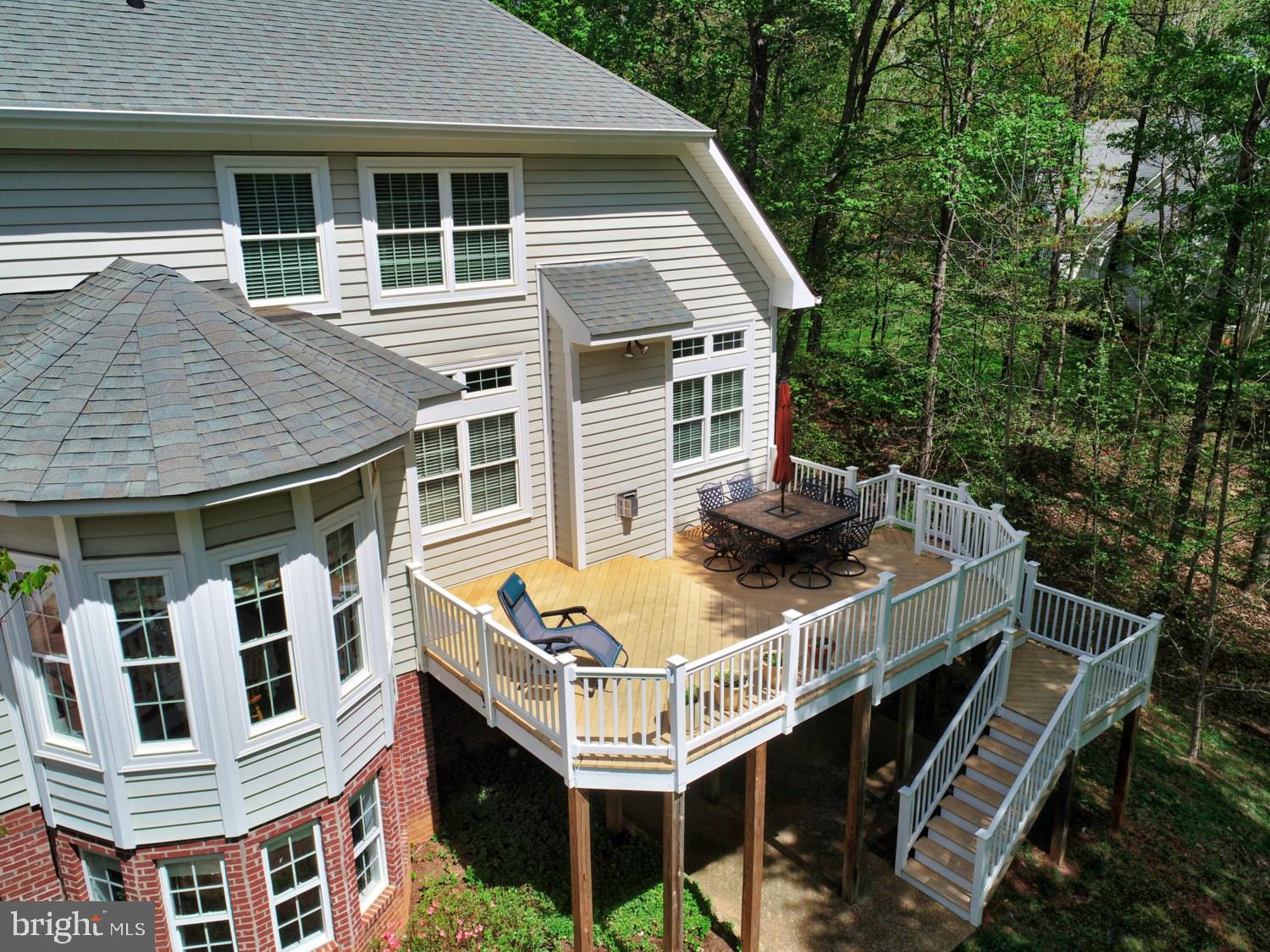 2272 Oakridge Ct
