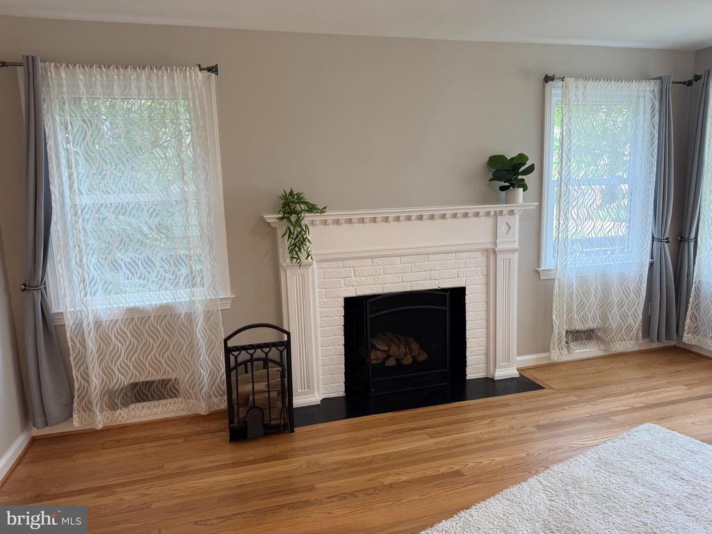 2637 N GREENBRIER STREET