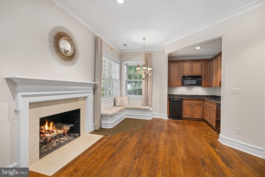 930 DOUGLASS DRIVE
