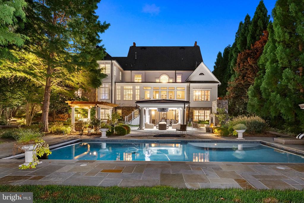 930 DOUGLASS DRIVE