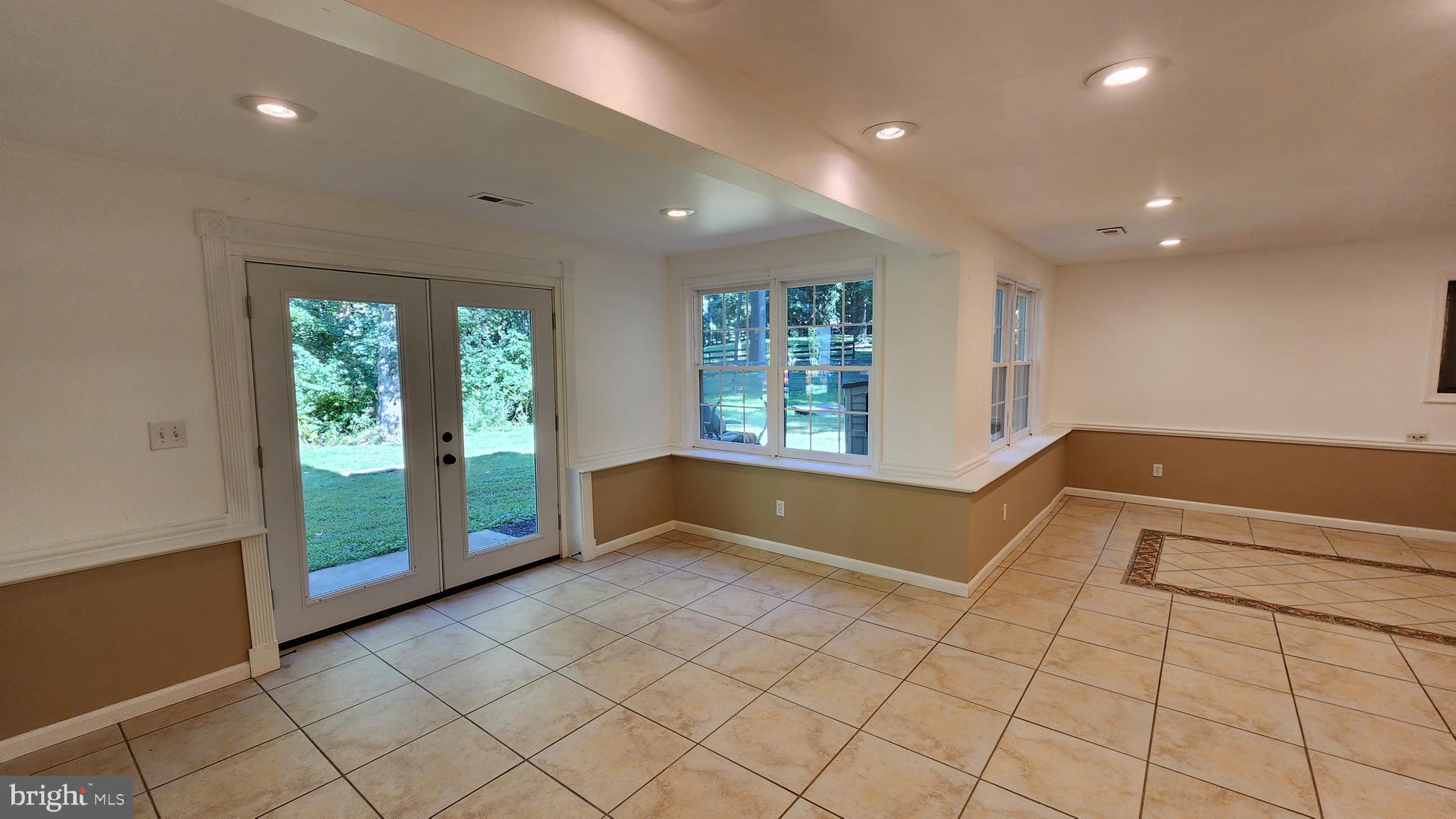 7 Caval Cade LANE