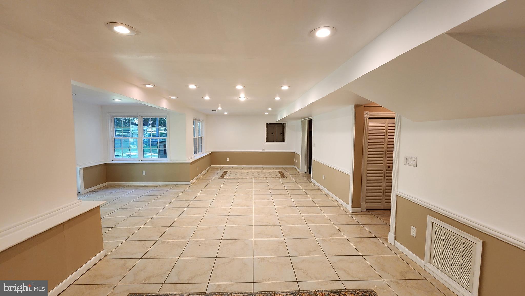 7 Caval Cade LANE