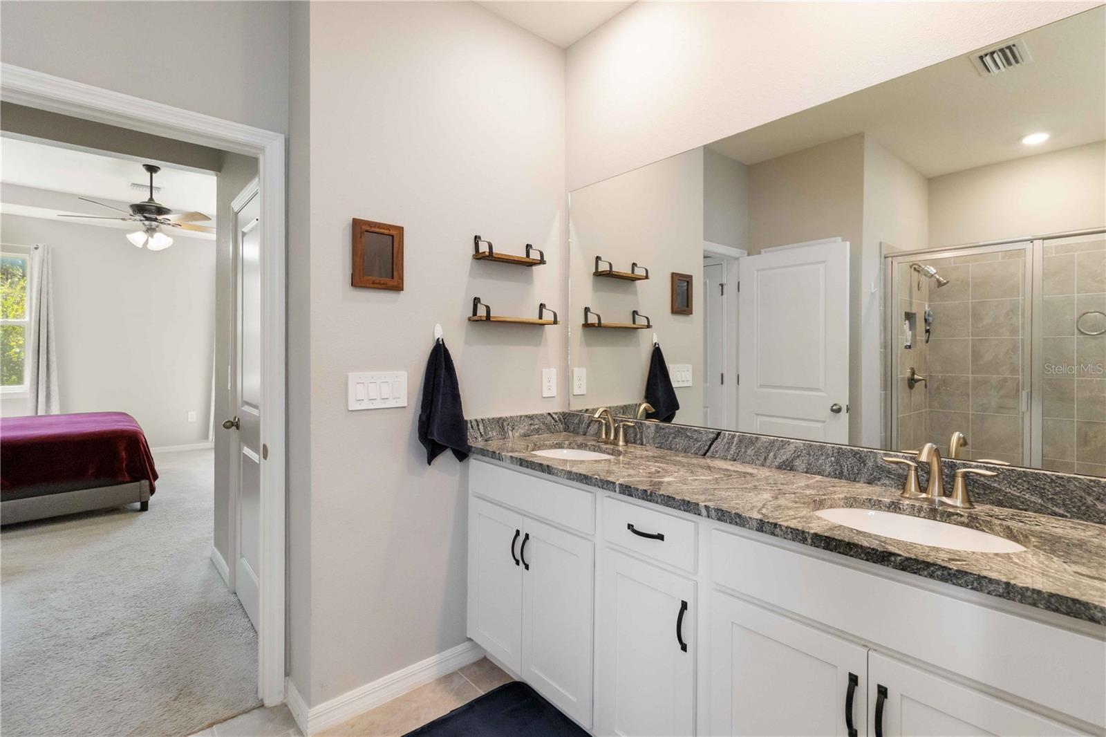 2164 MIDNIGHT PEARL DR