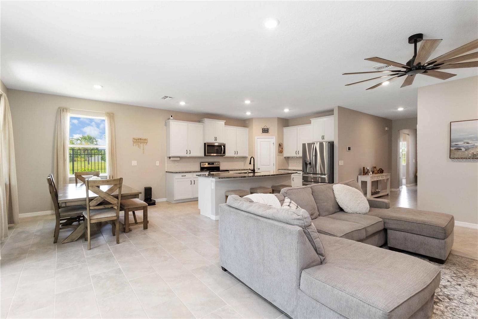 2164 MIDNIGHT PEARL DR