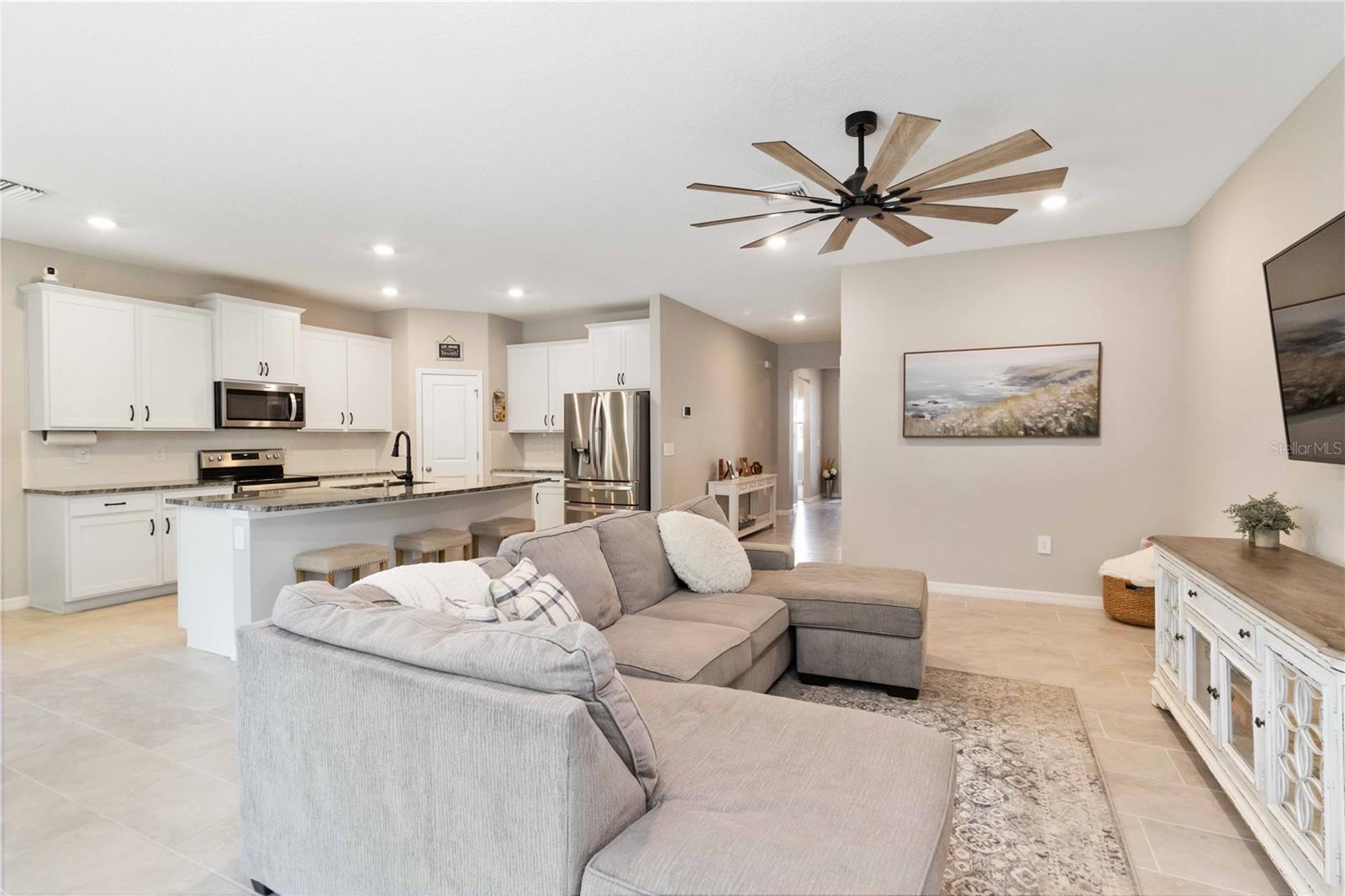 2164 MIDNIGHT PEARL DR