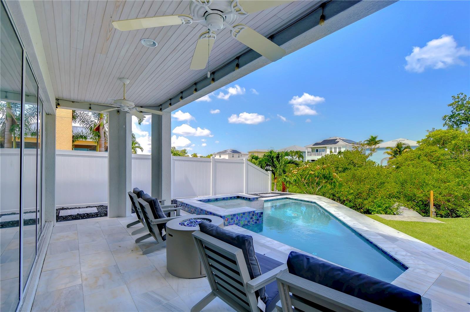 428 BAHAMA GRANDE BLVD